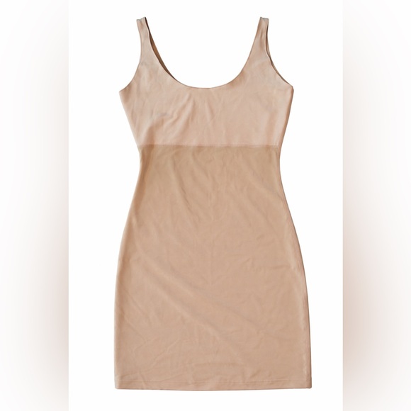 SPANX Other - SPANX Shaping Slip Nude Beige Size M Smoothing Under Dress Bodysuit